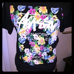 Stussy floral t-shirt 🌸